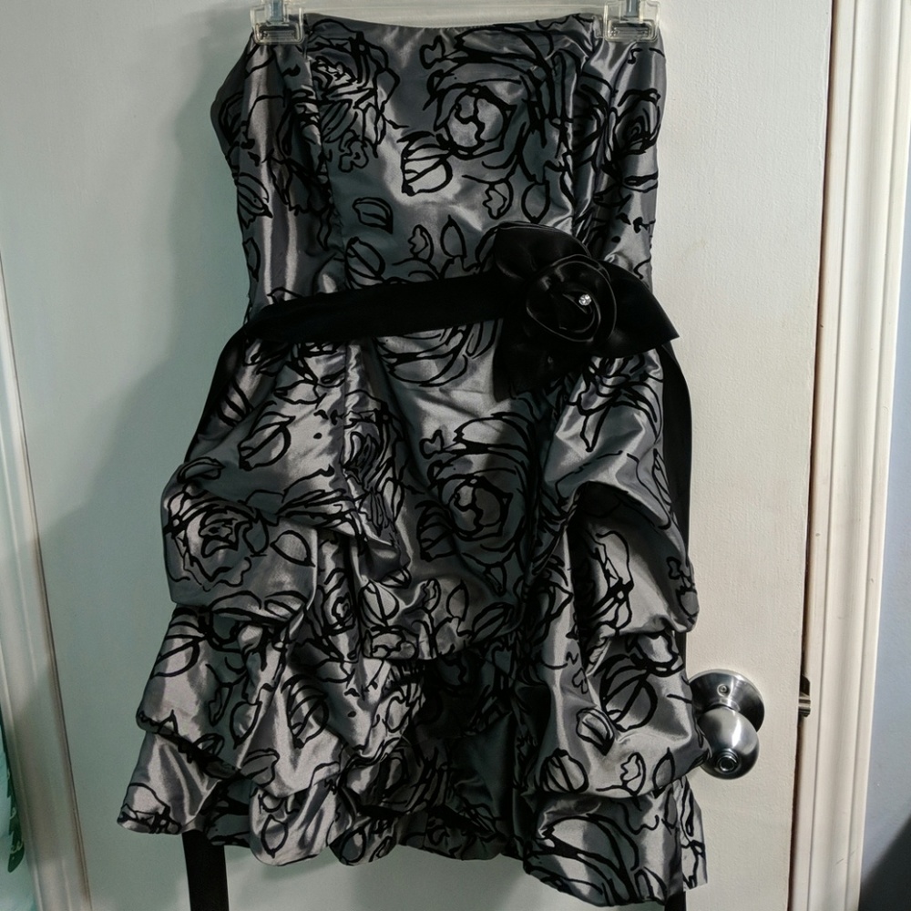 Junior Holiday/Winter Formal dress